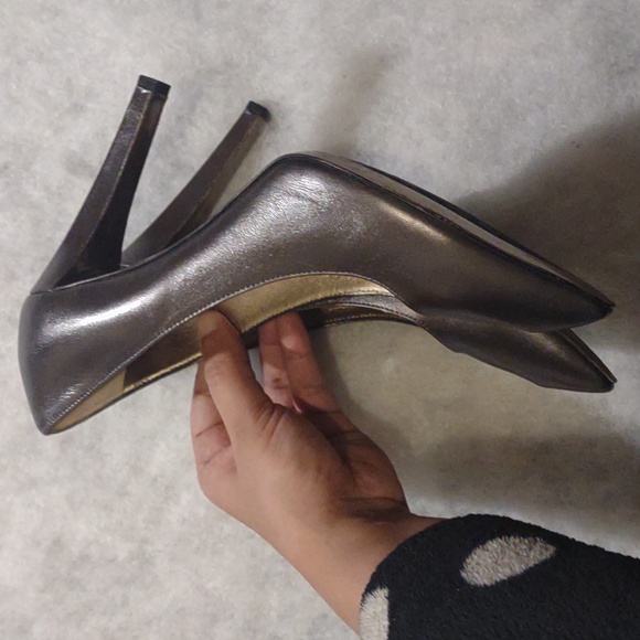 Diane Von Furstenberg | Metallic Pointed Toes Leather Pumps - Picture 4 of 4
